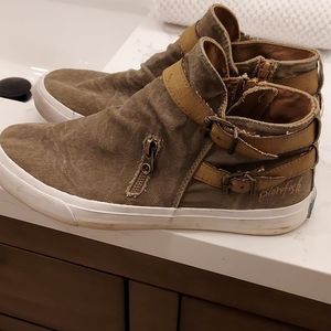 Super Comfortable!! Blowfish ankle sneakers